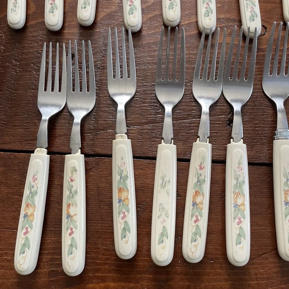 Vintage Corelle Abundance Stainless Taiwan Corning Ware Silverware-45 Piece Set
